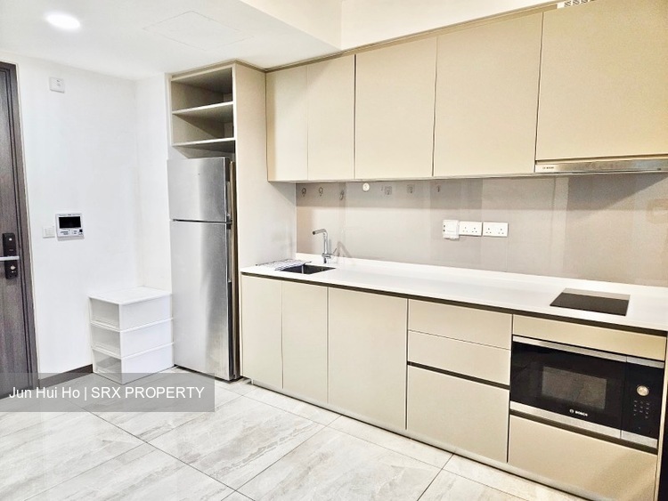 Lake Grande (D22), Condominium #558090261